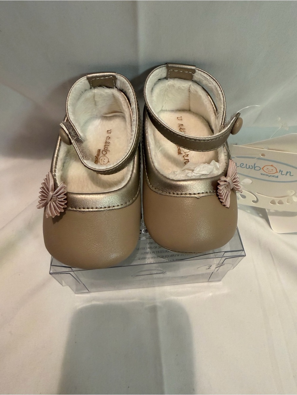 NWT Mayoral Newborn Taupe Vison Bow Crib Shoe Size 17 EU Beige Infant